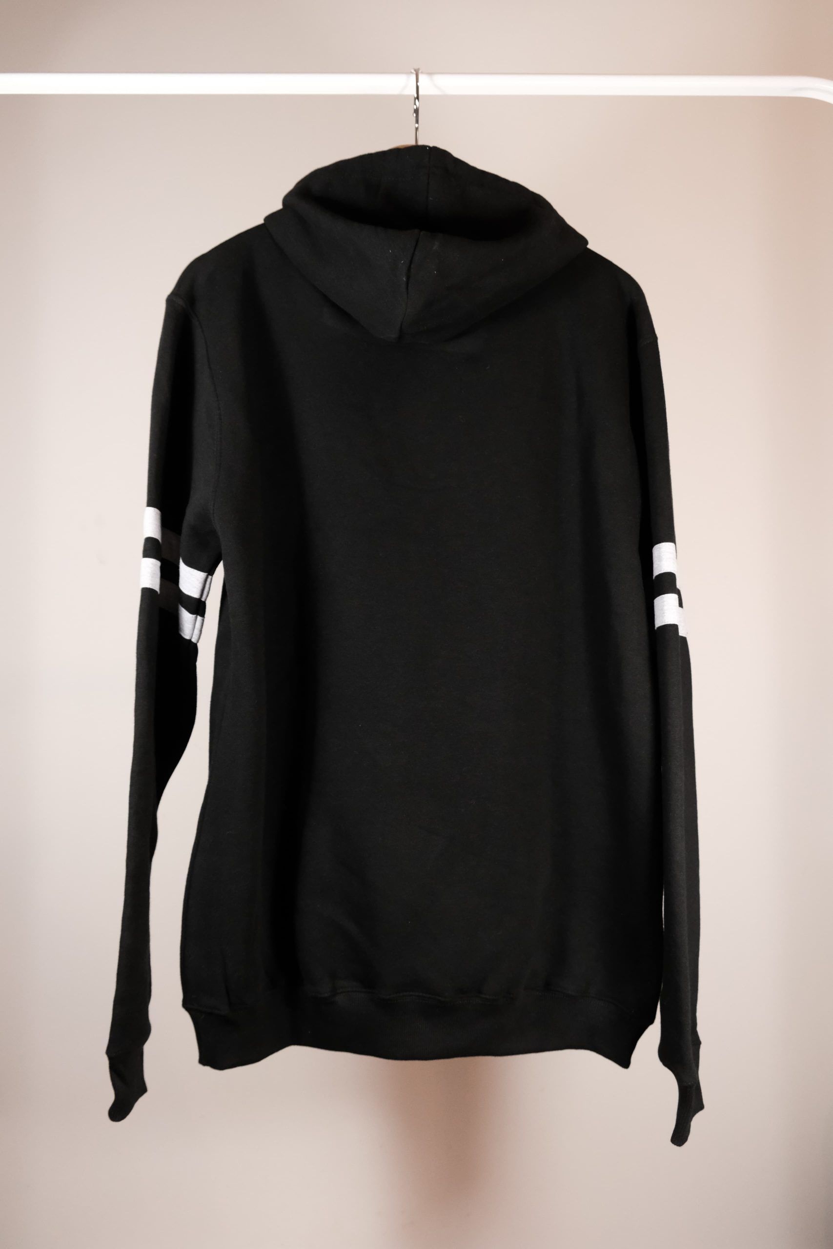 Sudadera FreeLife "Ringed Warriors" - Negra Con Capucha - Imagen 8